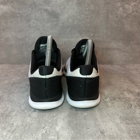 Nike Training In Season TR6 Sneakers Womens sz 6 - white/black - Picture 4 of 6